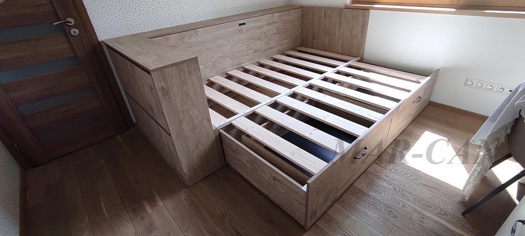 Rozťahovacia posteľ s perińákom