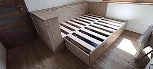 Rozťahovacia posteľ s perińákom